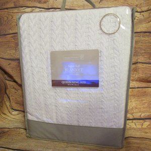 100% Cotton Cable knit Queen/King Blanket NOS Vanilla Dream